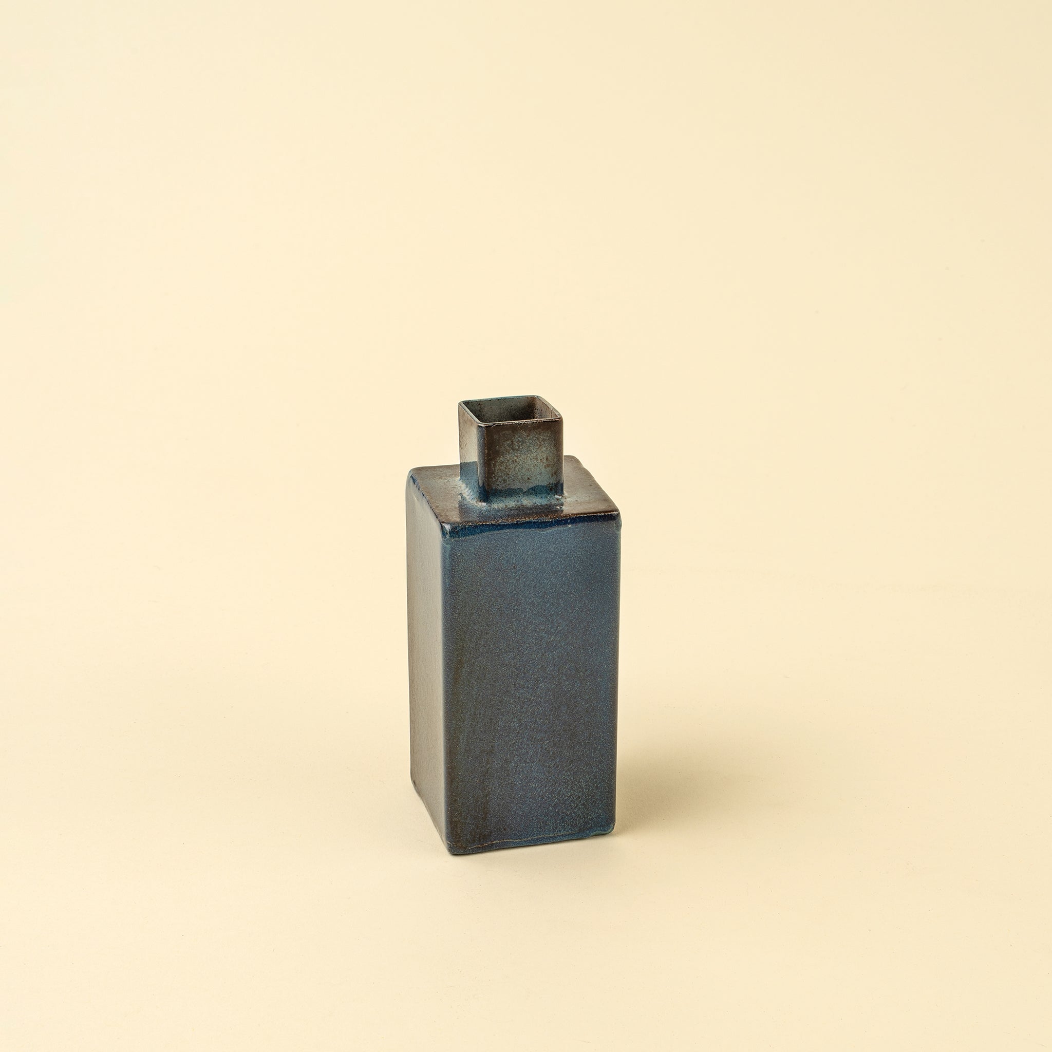 Forma Iron Vase - Dark Blue