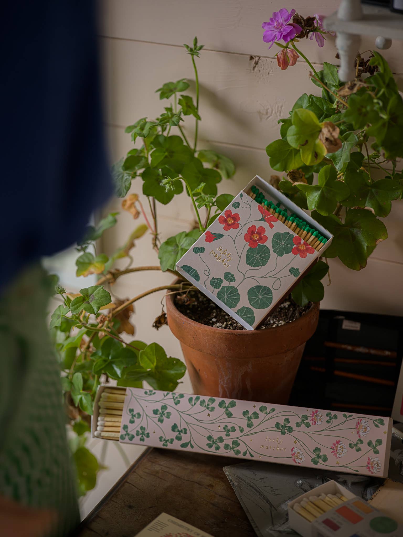 Lucky Clover Long Matches | Long - Safety Matches