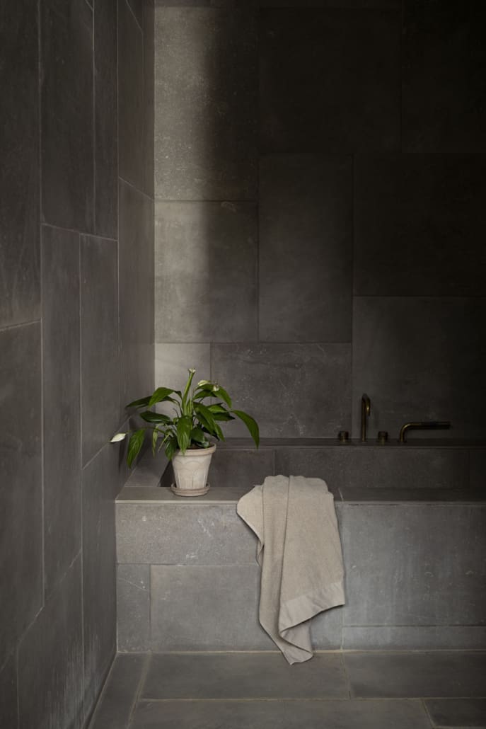 Fleur Raw Grey Terracotta Pot