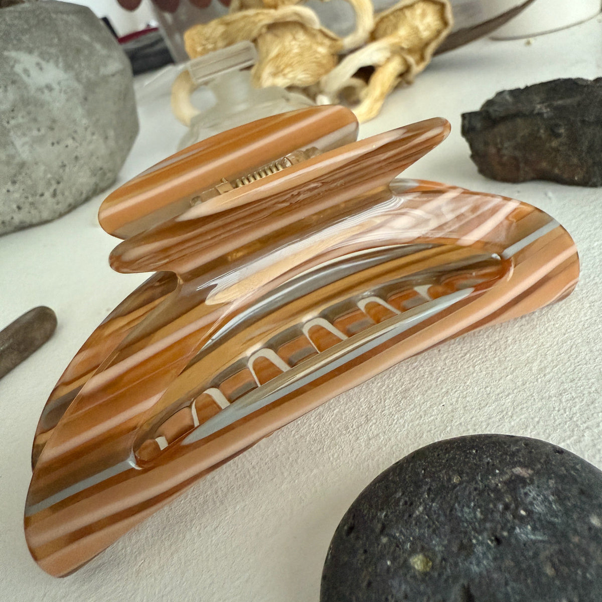 "Medeem" Hair Claw Clip