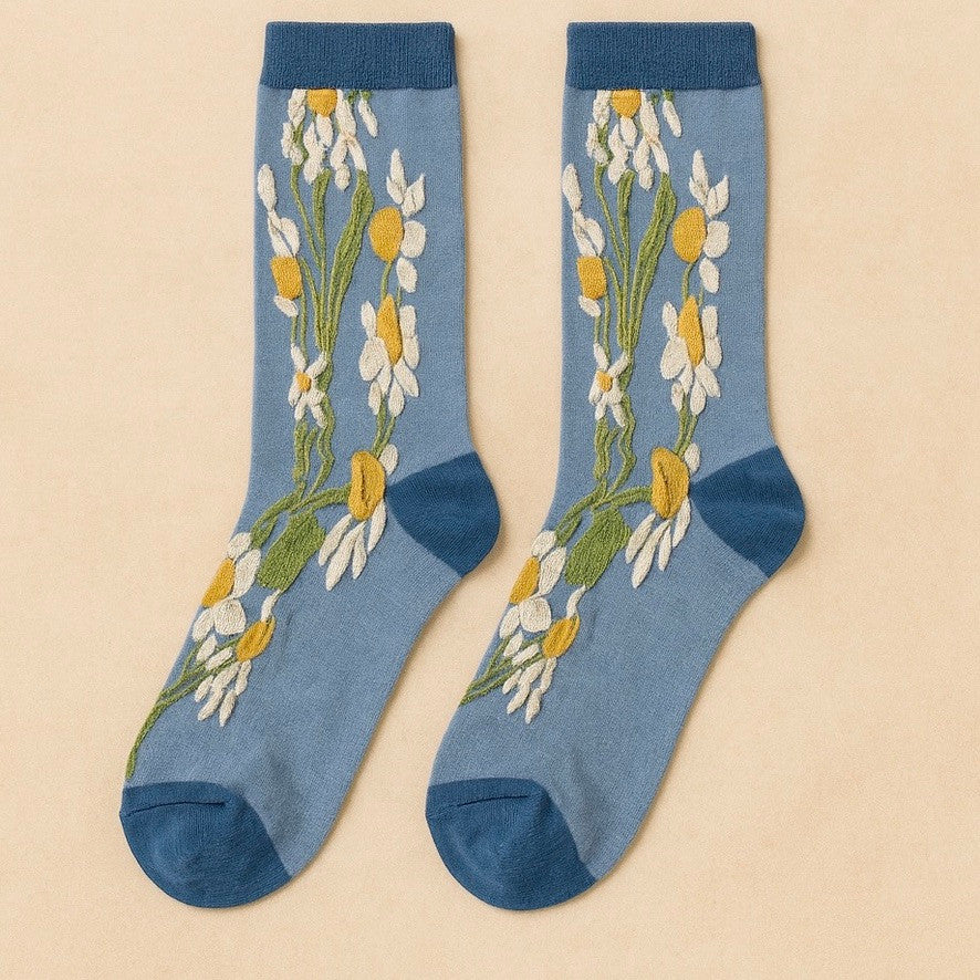 "Bellis" Daisy Floral Applique and Pointelle Crew Sock